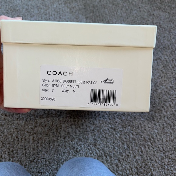 NEW Coach Sneaker - Picture 2 of 4